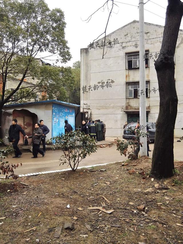 快讯：武汉母子3人火灾中身亡 疑因家庭矛盾