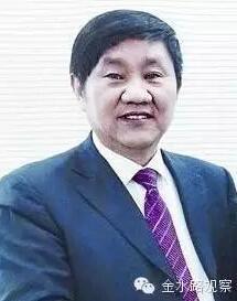 2016年3月30日上午,驻马店市委原书记刘国庆受贿案在许昌市中级人民法院依法公开开庭审理。法庭宣布此案将择期宣判。刘国庆被公诉机关指控,其自2002年至2014年,利用职务便利,单独或者伙同他人非法收受22人的财务,共计人民币6799万元,10万港币,其中,单笔受贿金额达到2000万元。